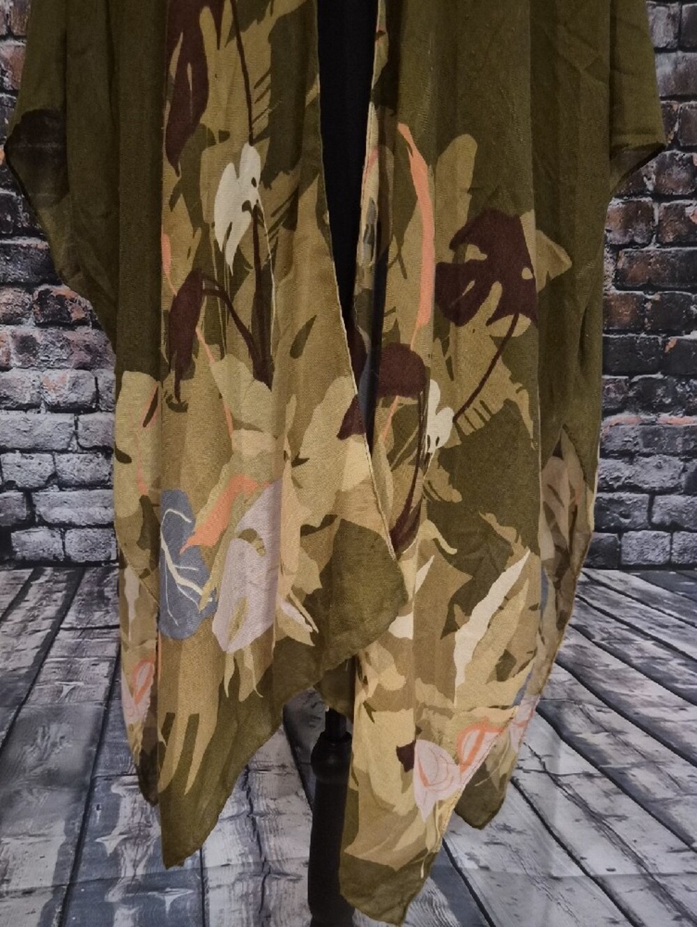 Sonoma Olive Floral Layered Wrap - Picture 4 of 11
